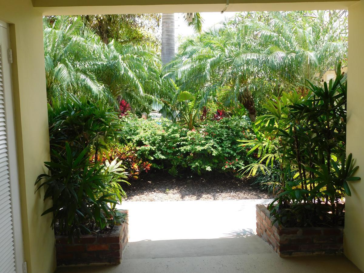 The Grove Beach Condominiums Delray Beach Exterior foto